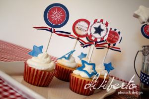 Fourth Cupcakes CU_sm.jpg